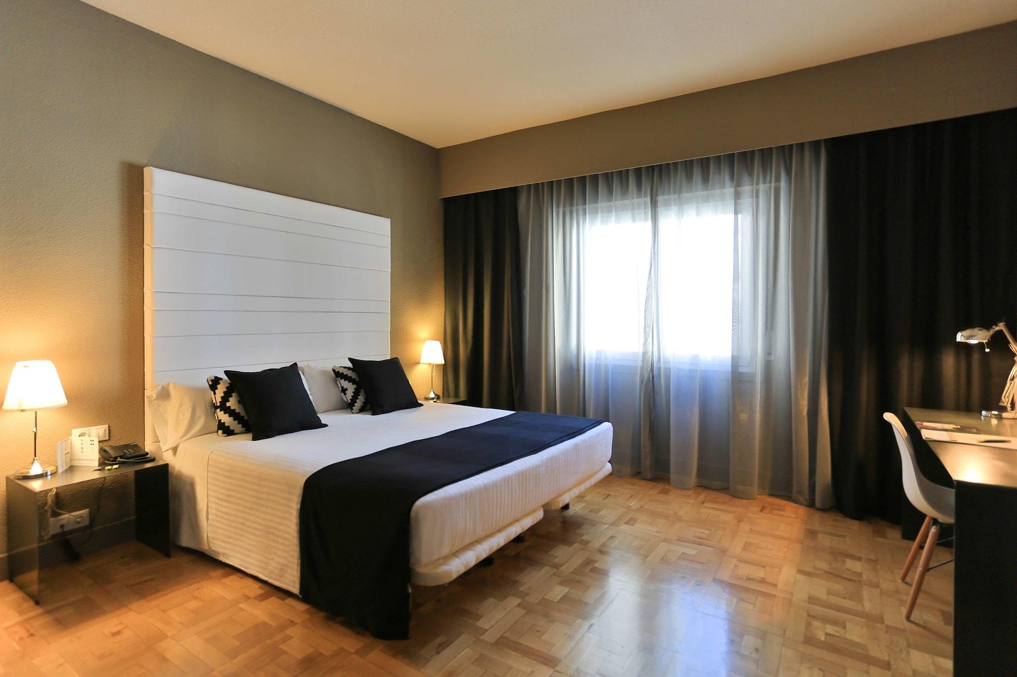 Habitus Hotel Leyre Pamplona Ngoại thất bức ảnh