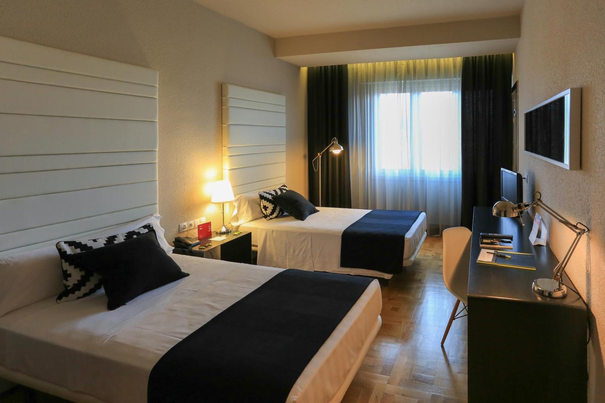 Habitus Hotel Leyre Pamplona Ngoại thất bức ảnh