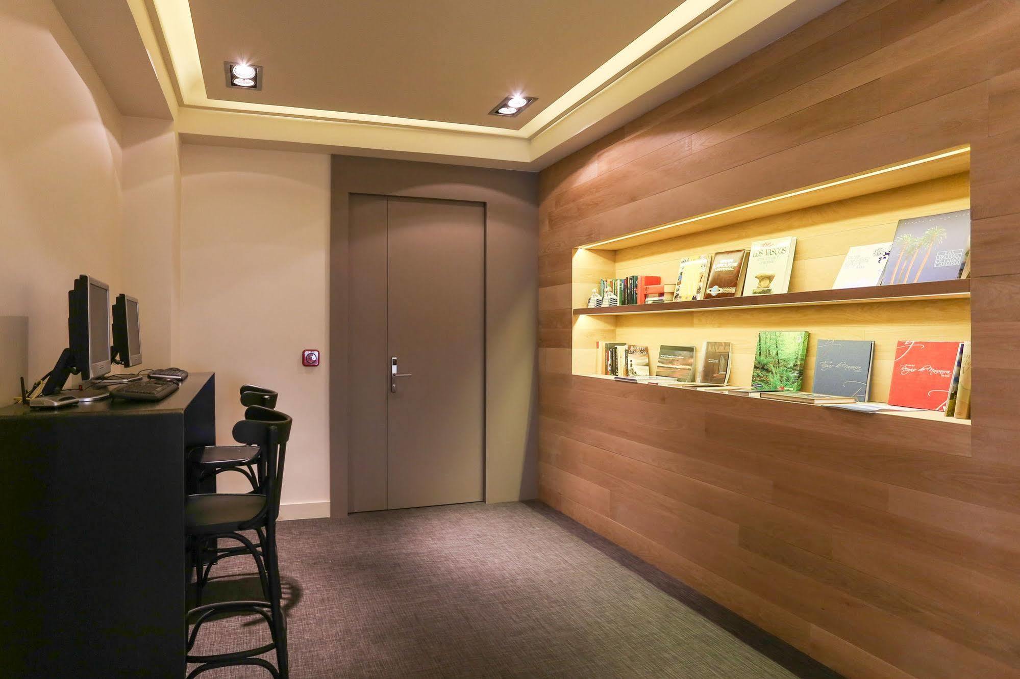 Habitus Hotel Leyre Pamplona Ngoại thất bức ảnh